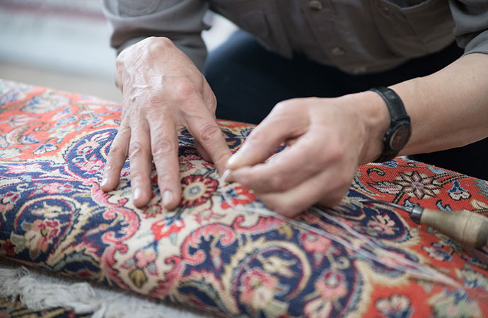 How to Find the Perfect Rug Repair Company